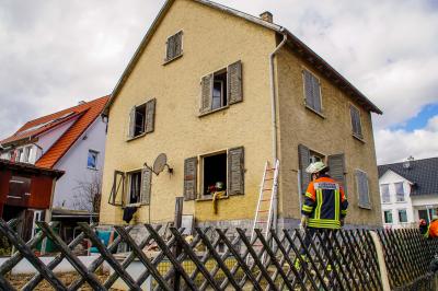 Herrenberg-Gueltstein: Brand in Messiwohnung